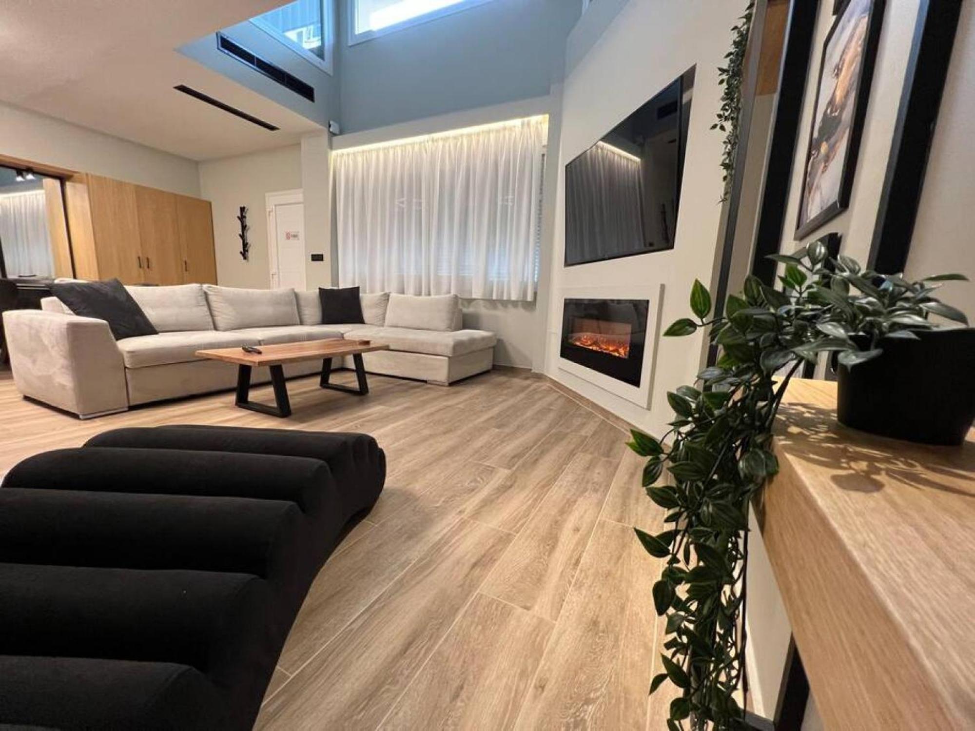 Luxurious Maisonette In อิโออันนินา ภายนอก รูปภาพ